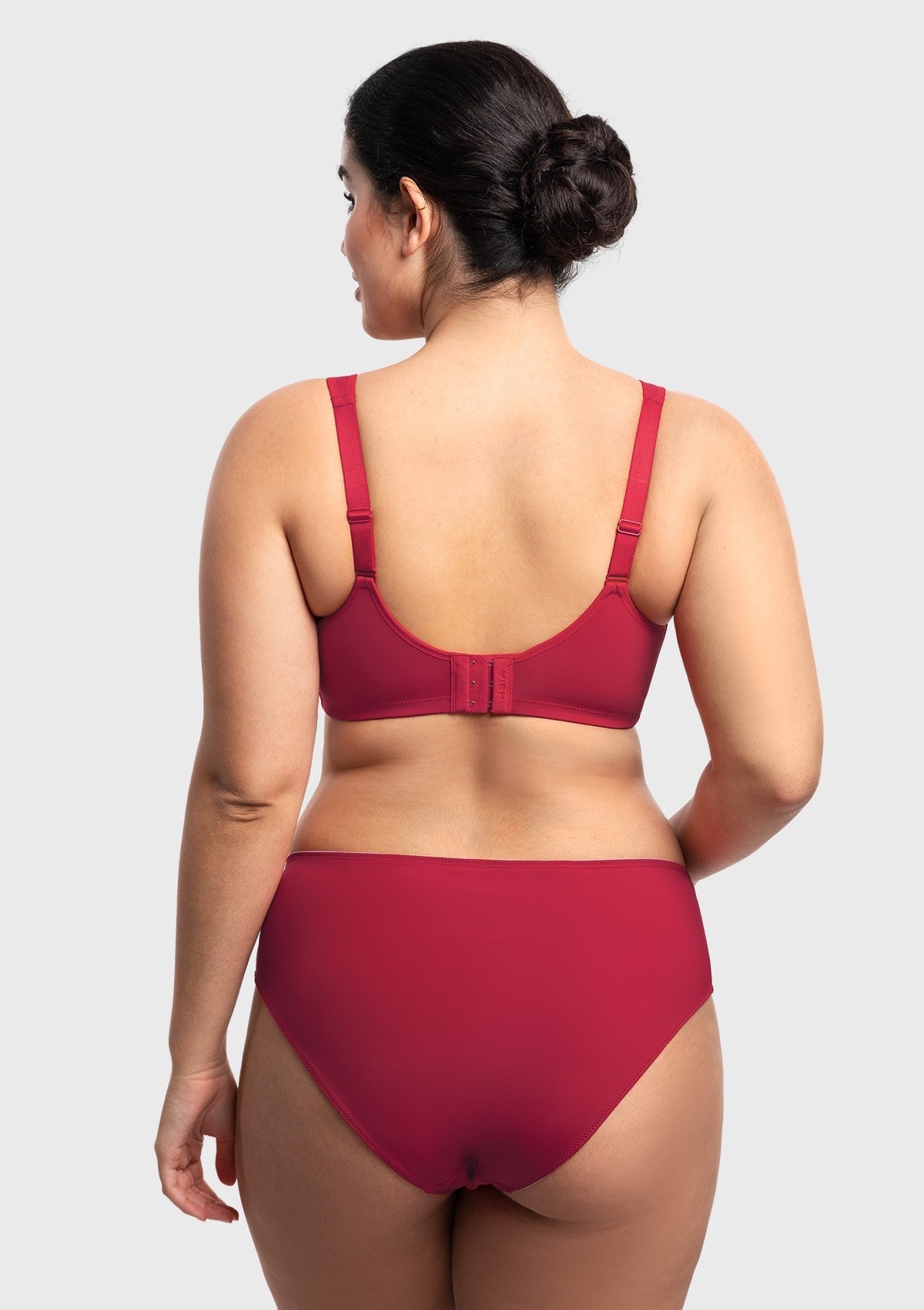 CoolComfort Smoothing Unlined Minimizer Underwire Bra